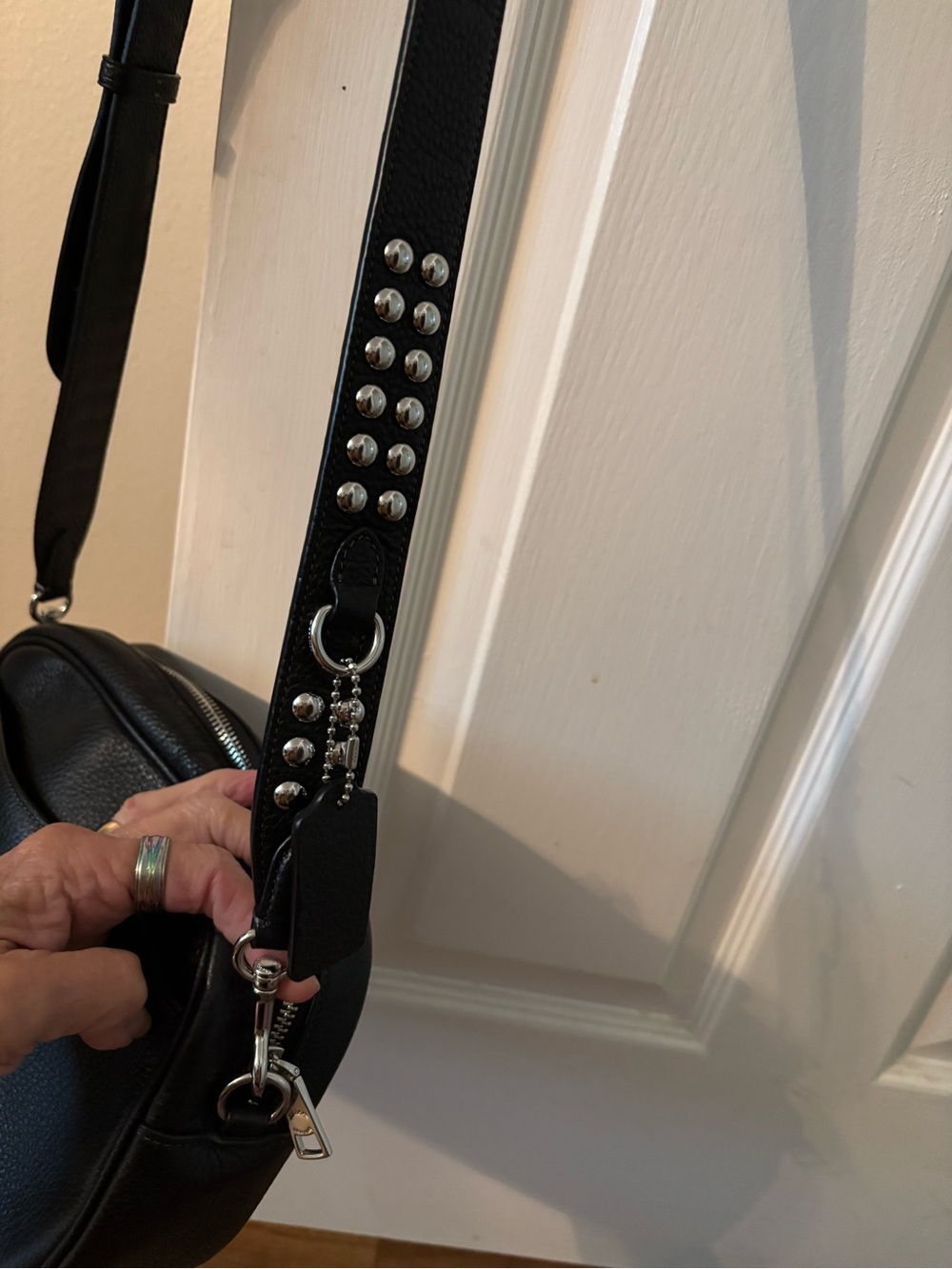 Coach Jamie Black Camera Bag With Rivets EXCELLENT! - Picture 3 of 8